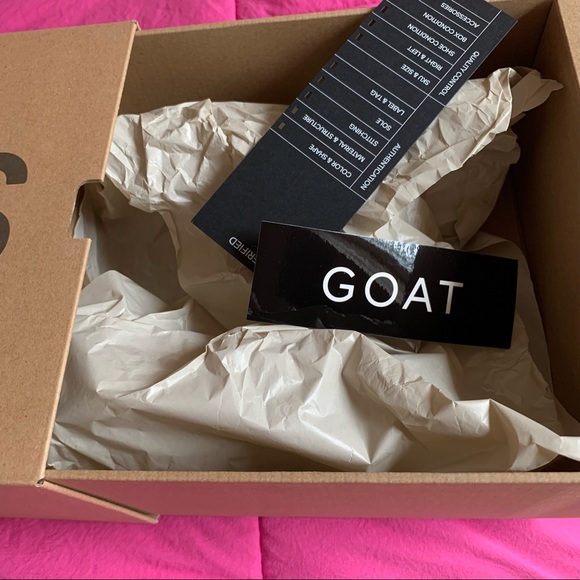 SOLD ON MY DEPOP ochre yeezy slides - Picture 4 of 4